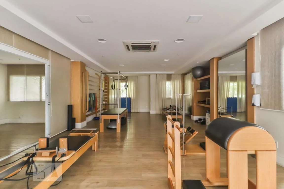 60 m² apartment with a walk-in closet and a home office — photo 40