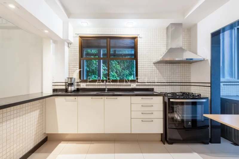 Apartamento de 2 quartos com varanda fechada — photo 4