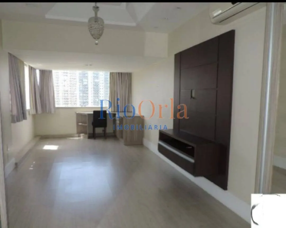 Unfurnished apartment with 4 bedrooms and 5 bathrooms — photo 22