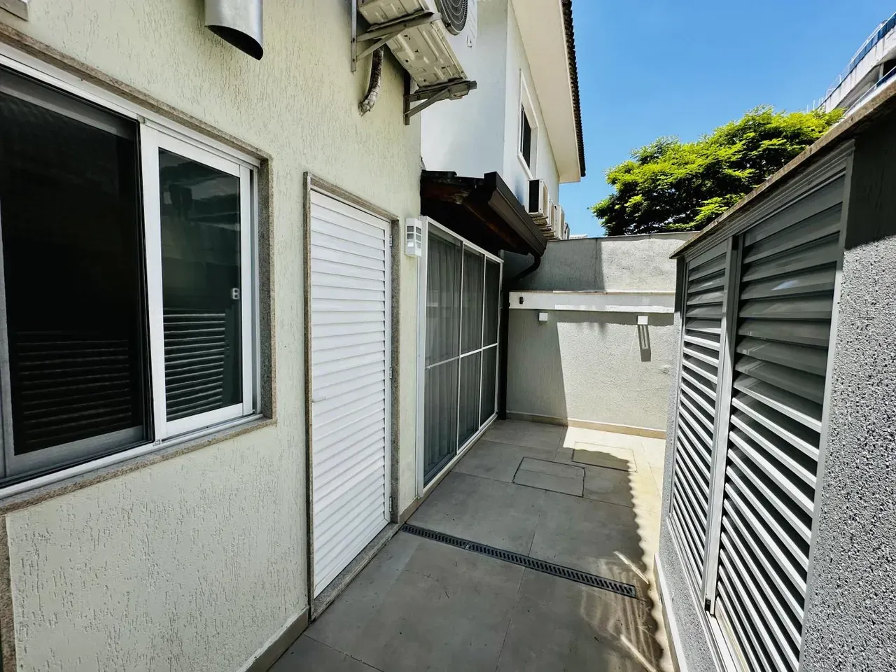 Furnished house, 250 m², with a grill on the balcony — photo 23