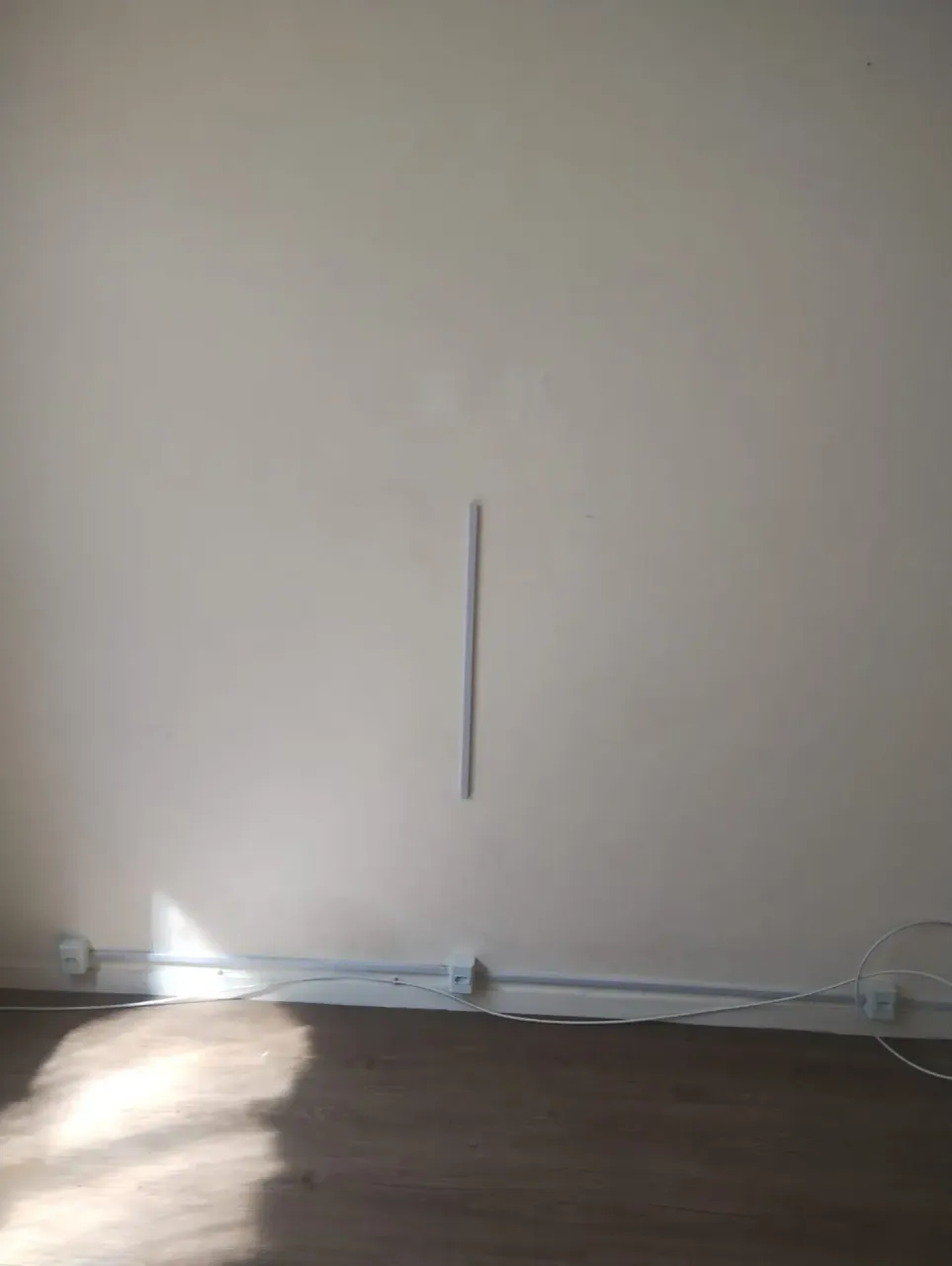 Unfurnished apartment with 2 bedrooms and a separate kitchen