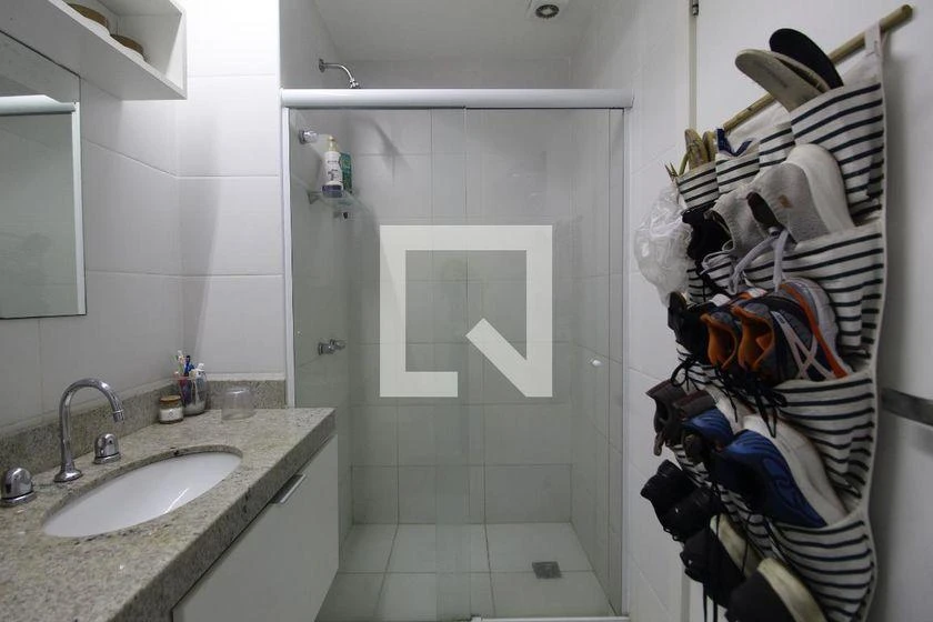 2-bedroom apartment in a building with a gym — photo 33