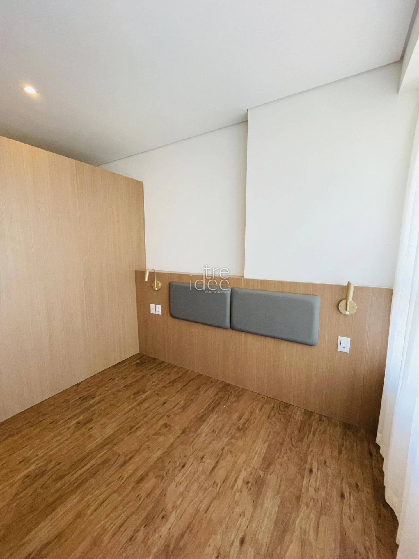 2-bedroom apartment with a washing machine — photo 27