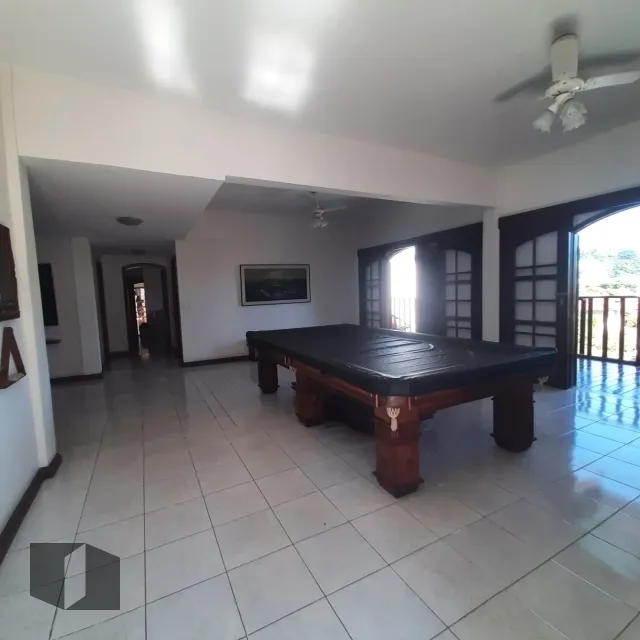 House with 4 bedrooms and 5 bathrooms, 5 parking spots — photo 16