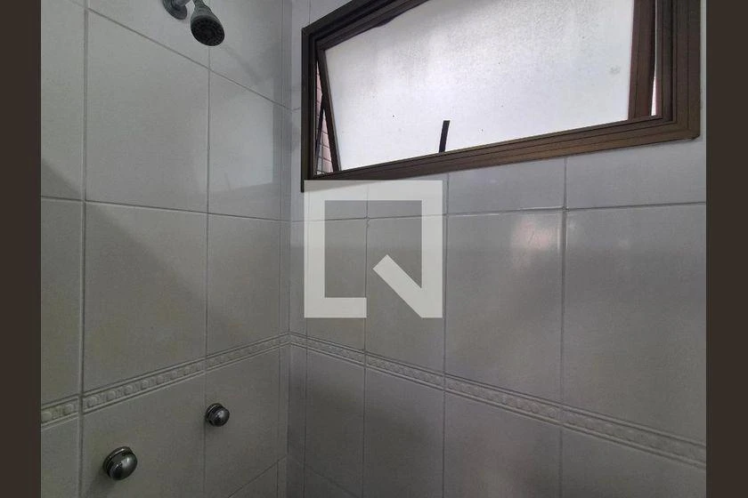 3-bedroom apartment in a building with a pool — photo 33