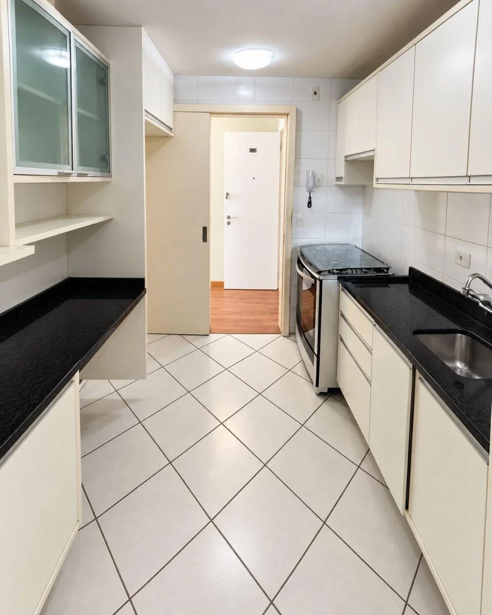 Furnished apartment, 90 m², with a walk-in closet — photo 2