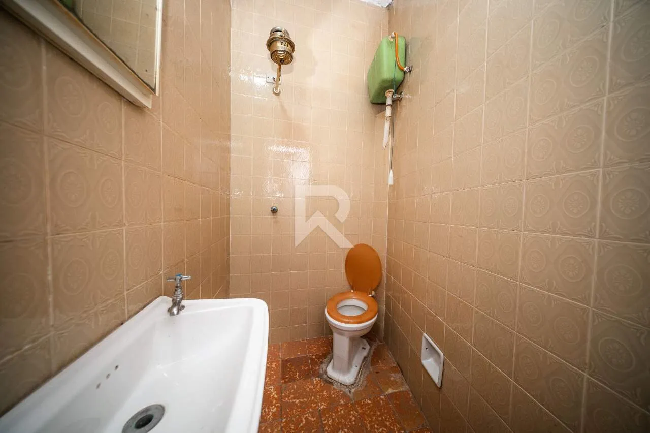 Rental house with laundry area and 5 bedrooms — photo 3