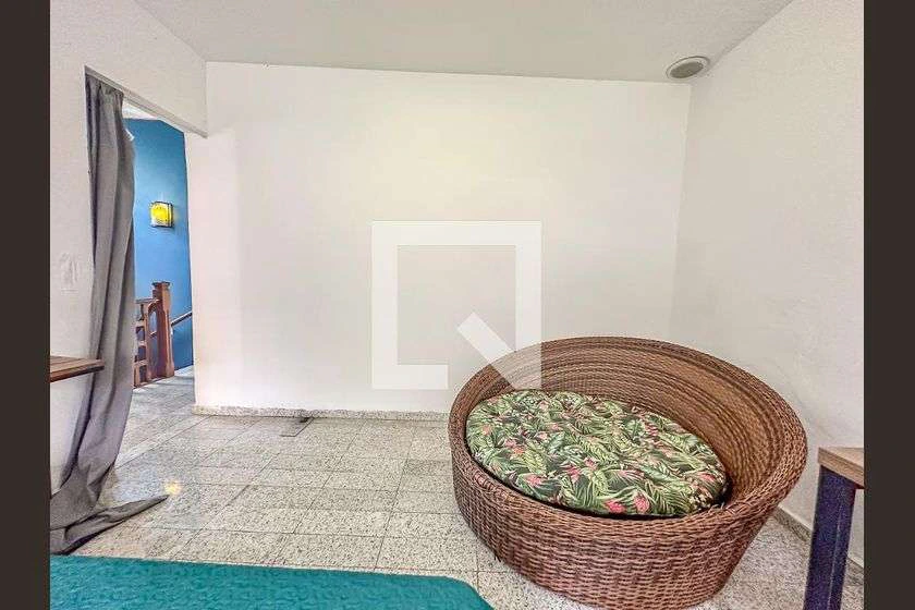 Casa com 4 quartos, jardim privativo e 300 m² — photo 17