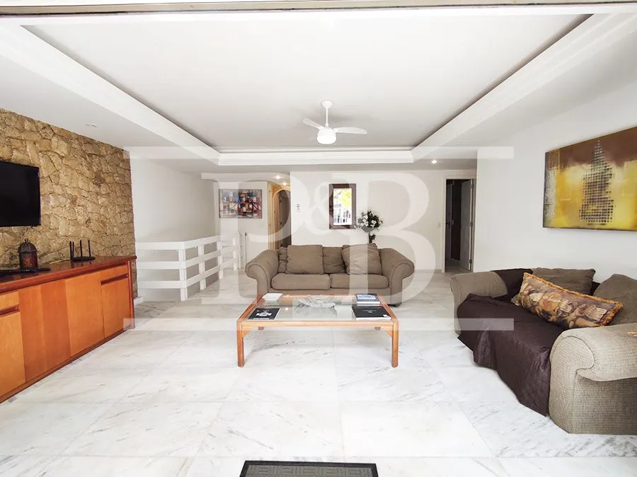 Furnished apartment with 4 bedrooms and 400 m² — photo 15