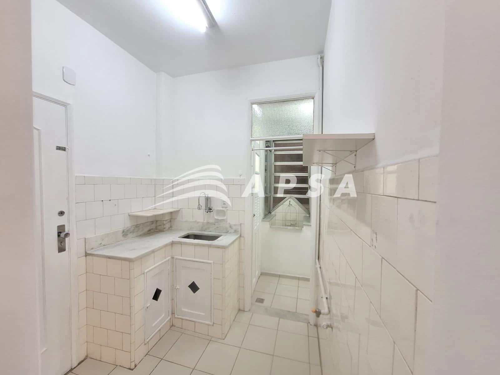 Apartamento, 62 m², com piso de madeira ou laminado