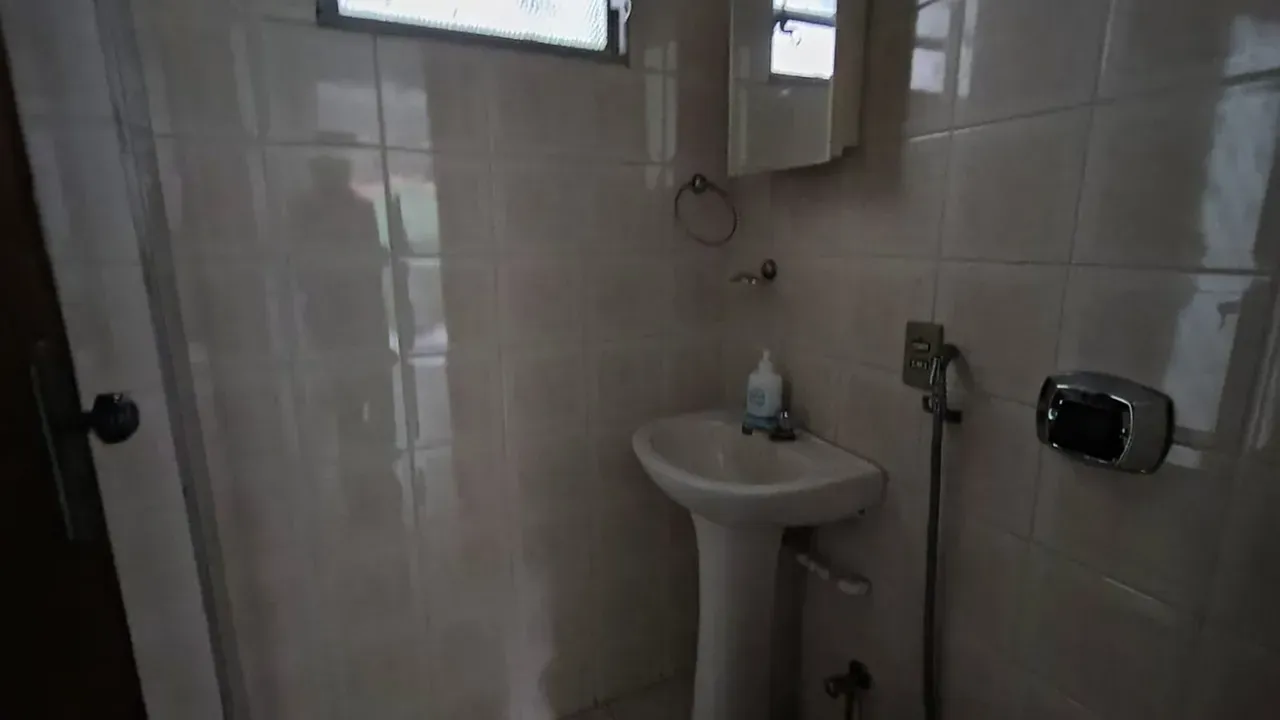 Unfurnished house with 5 bedrooms and a separate kitchen — photo 10