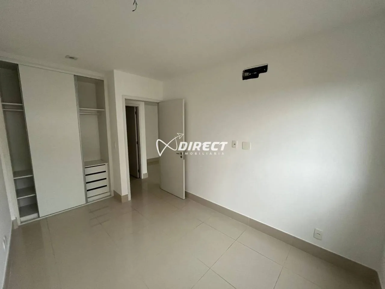 2-bedroom apartment with balcony and enclosed kitchen — photo 26