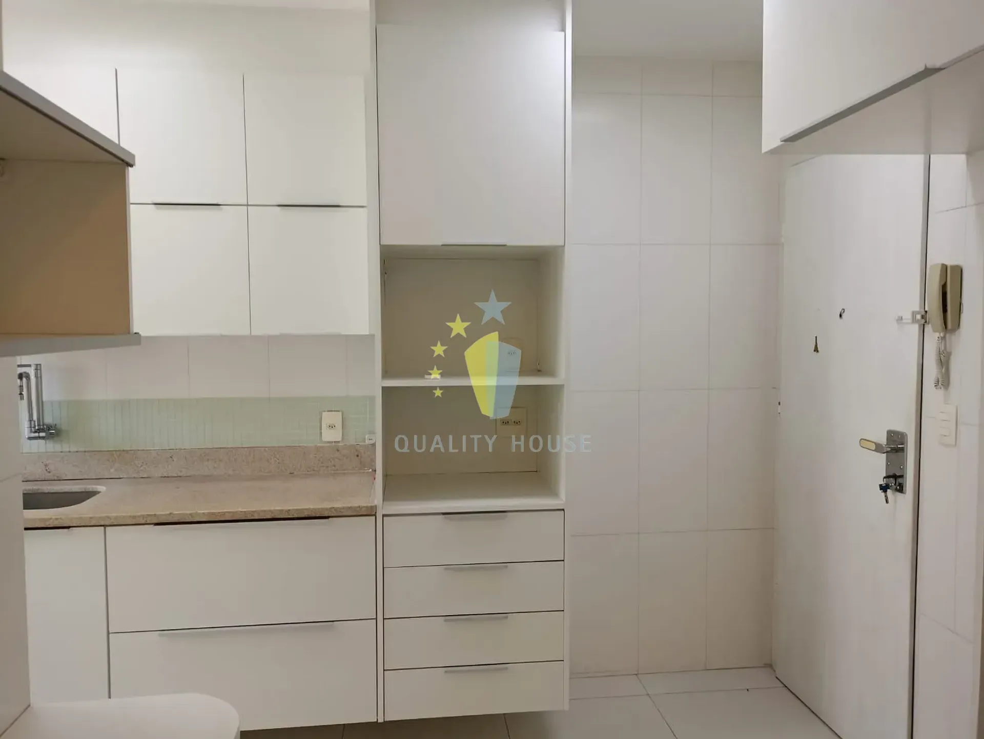 Water view in a 3-bedroom apartment, 110 m² — photo 40