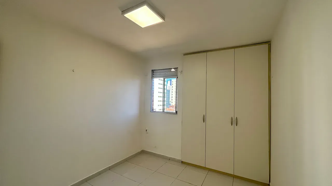 3-bedroom apartment in a building with a pool — photo 24
