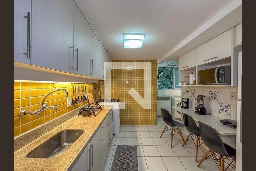 Furnished apartment with 2 bedrooms and 80 m² — photo 5