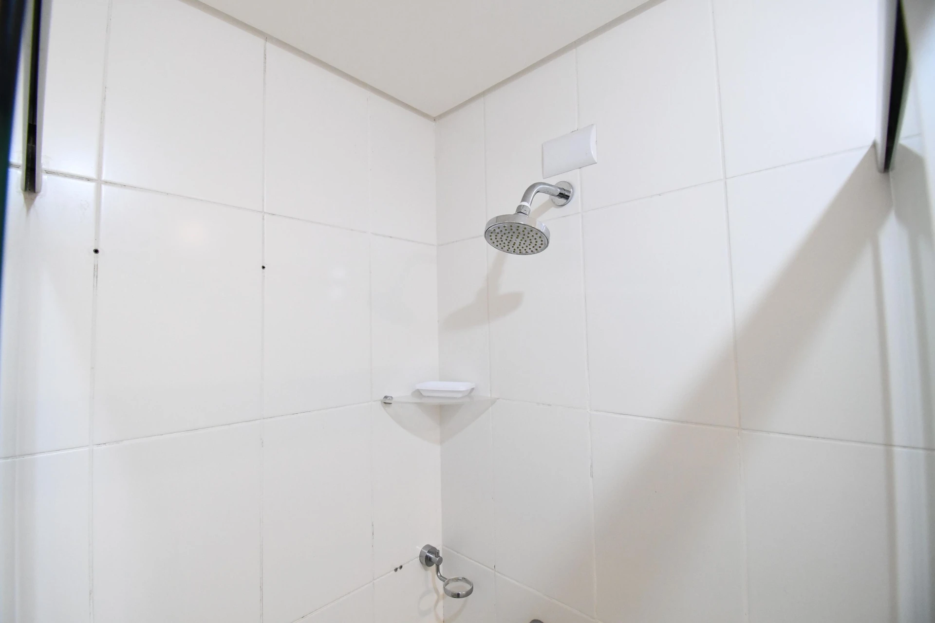 Glass-enclosed balcony in a one-bedroom apartment, 33 m² — photo 18
