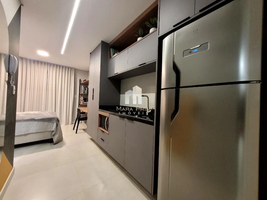 21 m² studio with a home office and a washing machine — photo 2