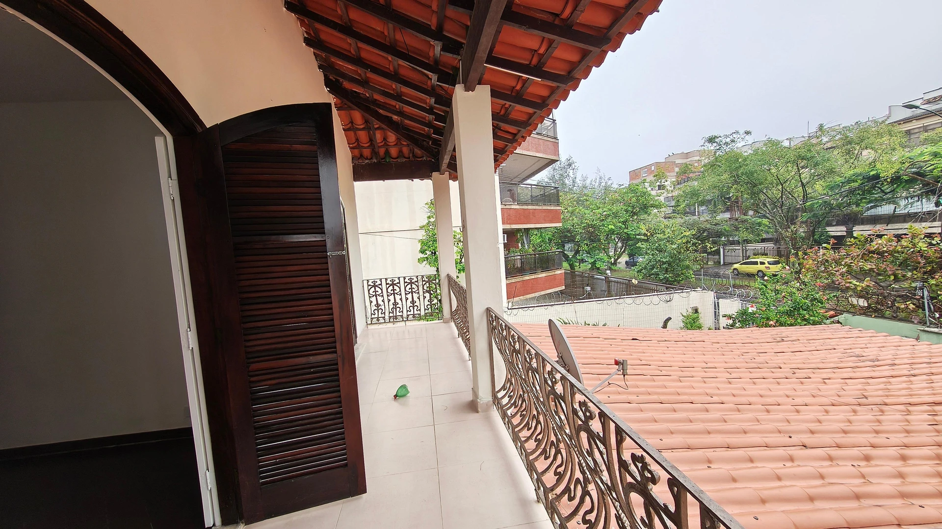 House, 250 m², with a bathtub — photo 8