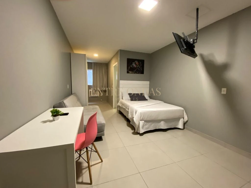 Furnished studio in a building with a gym — photo 6