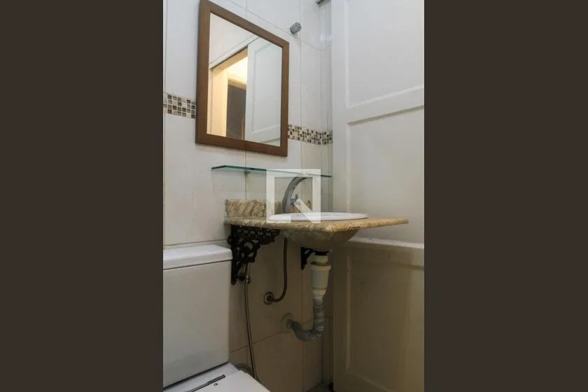 One-bedroom apartment with a washing machine — photo 37