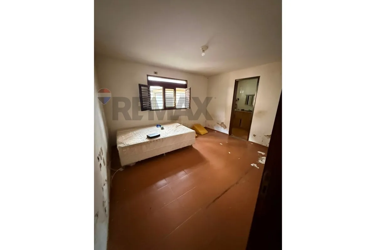 House with 7 bedrooms and 2 en-suite baths, 423 m² — photo 12