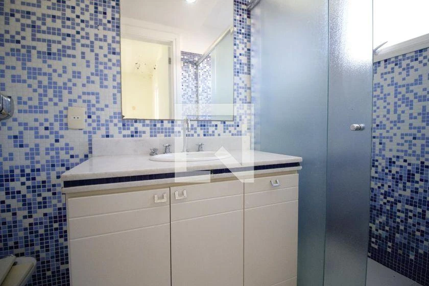 House with 4 en-suite bedrooms and 597 m², 4 parking — photo 16