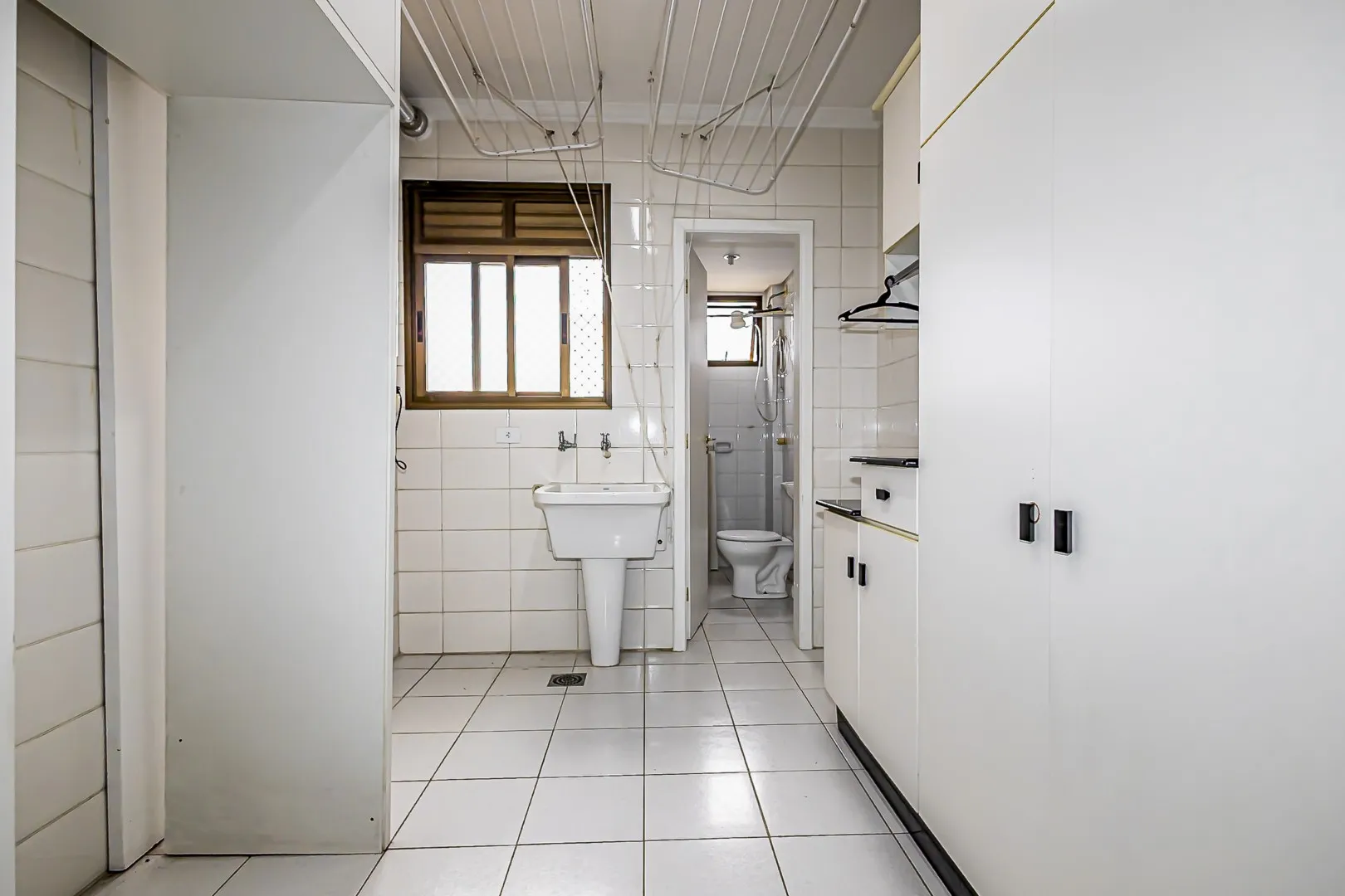 Квартира с балконом 136 м² и 3 спальнями — photo 13
