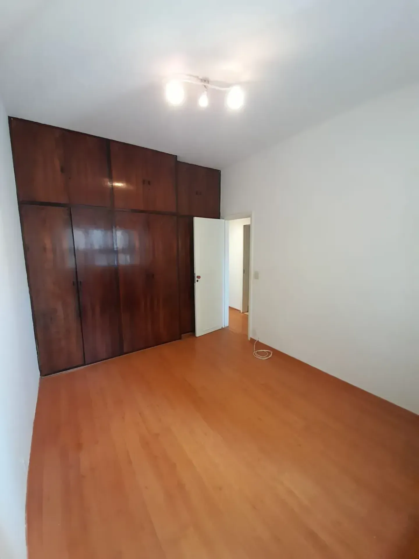 Rental apartment with 3 bedrooms and 2 suites — photo 41