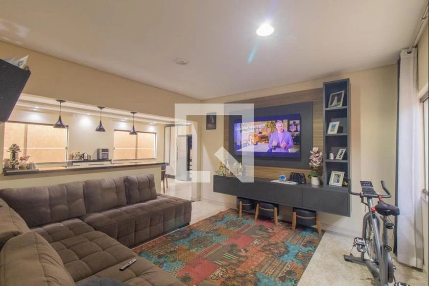 Furnished house with 3 bedrooms and private garden