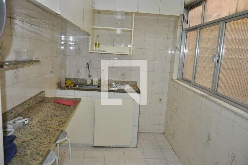 2-bedroom apartment with balcony and private garden