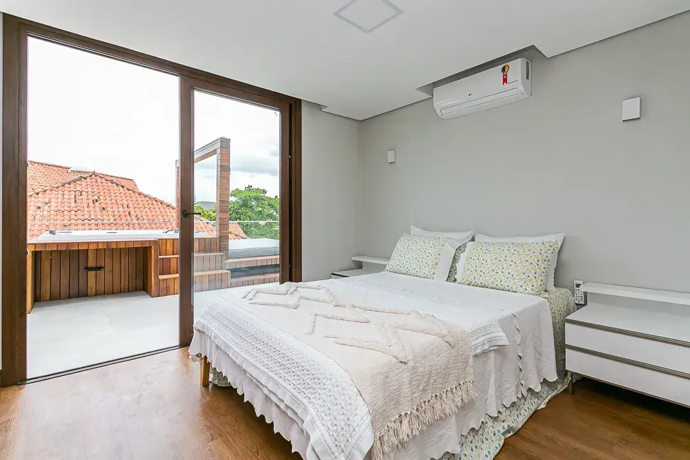 Furnished house with 7 bedrooms and 700 m² — photo 18