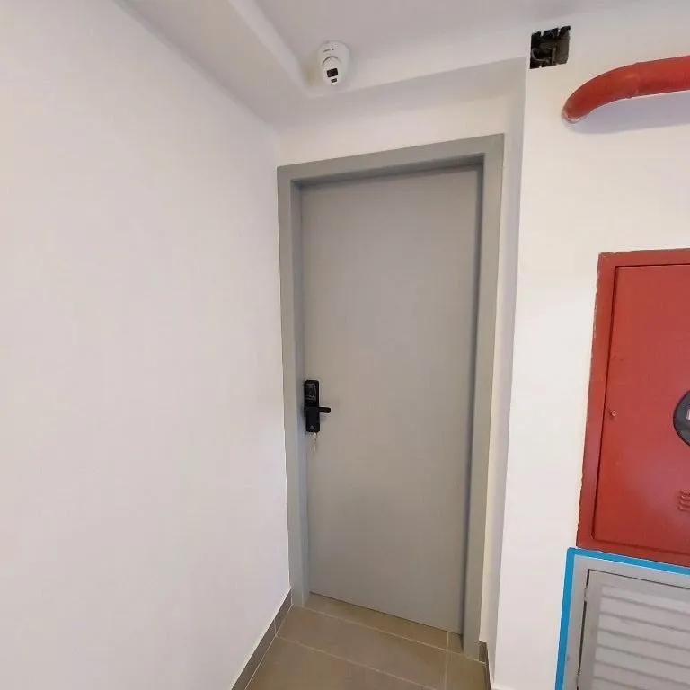 2-bedroom apartment in a building with a coworking space — photo 23