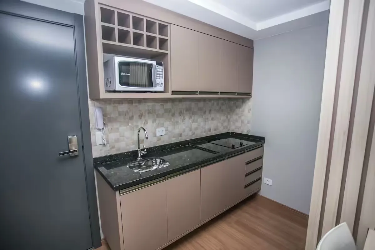 Studio de 28 m² com cozinha americana e sacada de vidro — photo 28