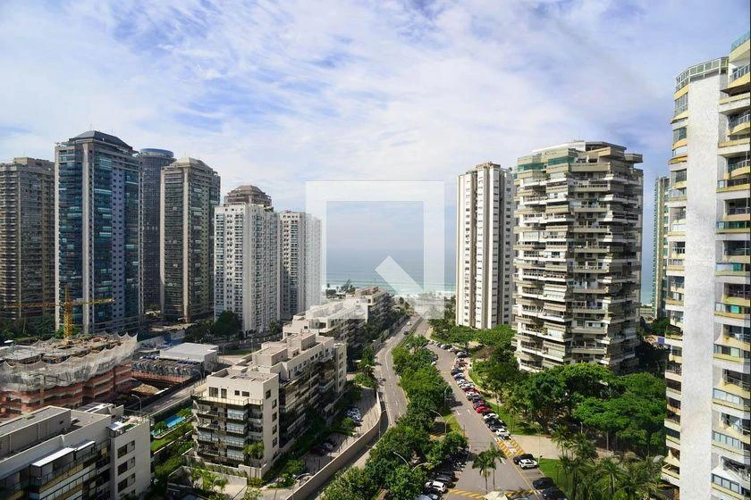 Water view in a 4-bedroom apartment, 300 m²