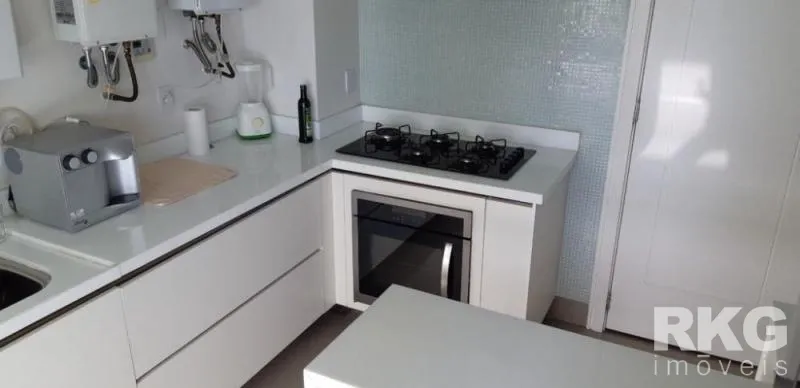 Unfurnished 4-bedroom apartment with 5 bathrooms — photo 29