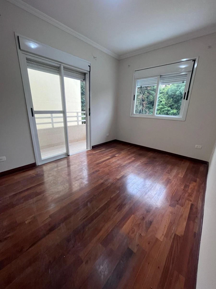 Дом 300 м² с 4 спальнями и 3 парковками — photo 11