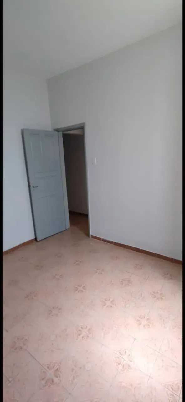 Unfurnished apartment with 2 bedrooms and a terrace — photo 7