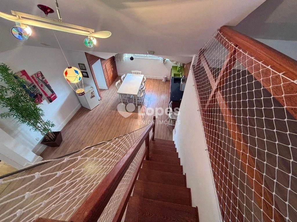 Unfurnished house with 7 bedrooms and 10 bathrooms — photo 49