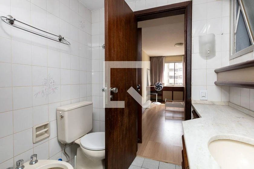 Apartamento de 4 quartos com varanda e 165 m² — photo 36