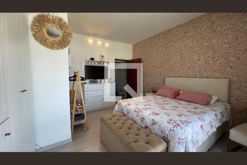 4-bedroom house with a washing machine in Florianópolis — photo 9