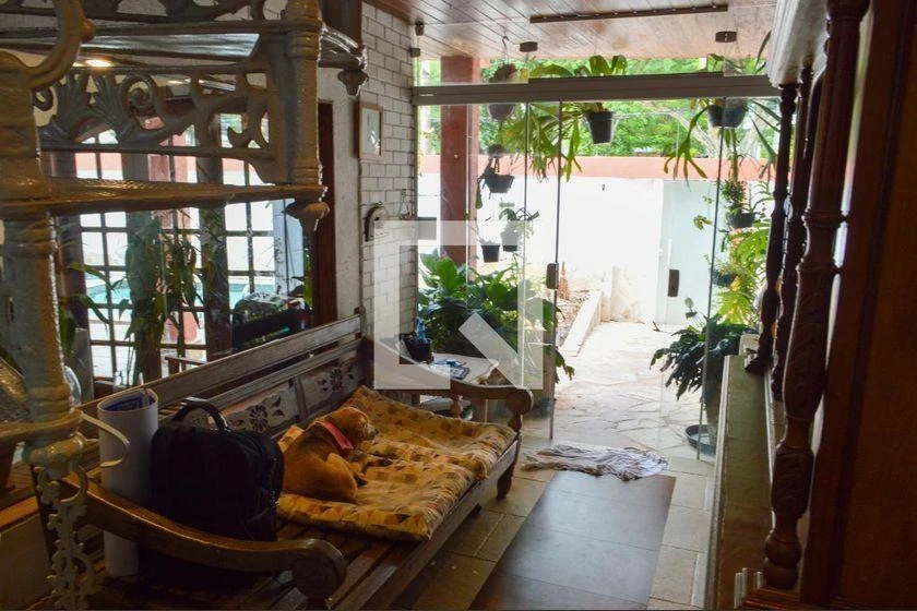 4-bedroom house with a park view — photo 25