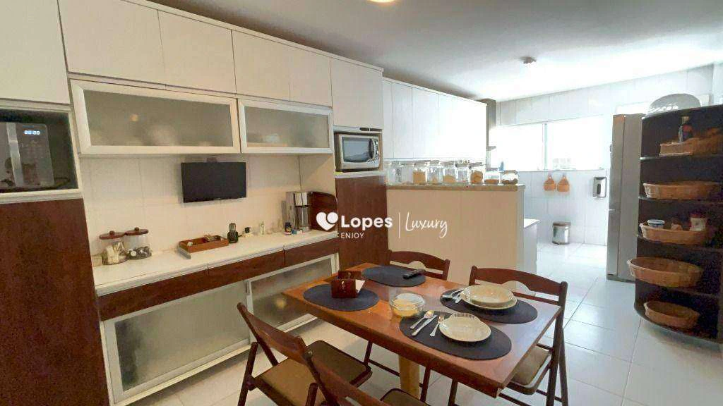 Casa mobiliada 583 m² com 5 quartos e 6 banheiros — photo 20