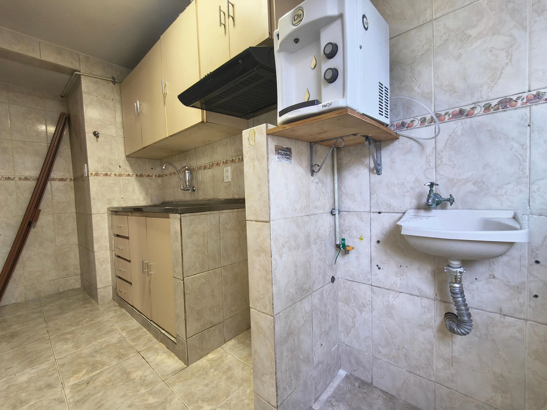 Unfurnished apartment with 2 bedrooms and 1 parking space — photo 8