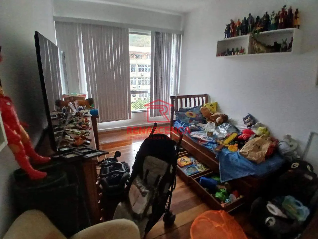 Mountain view in a 3-bedroom apartment, 208 m² — photo 17