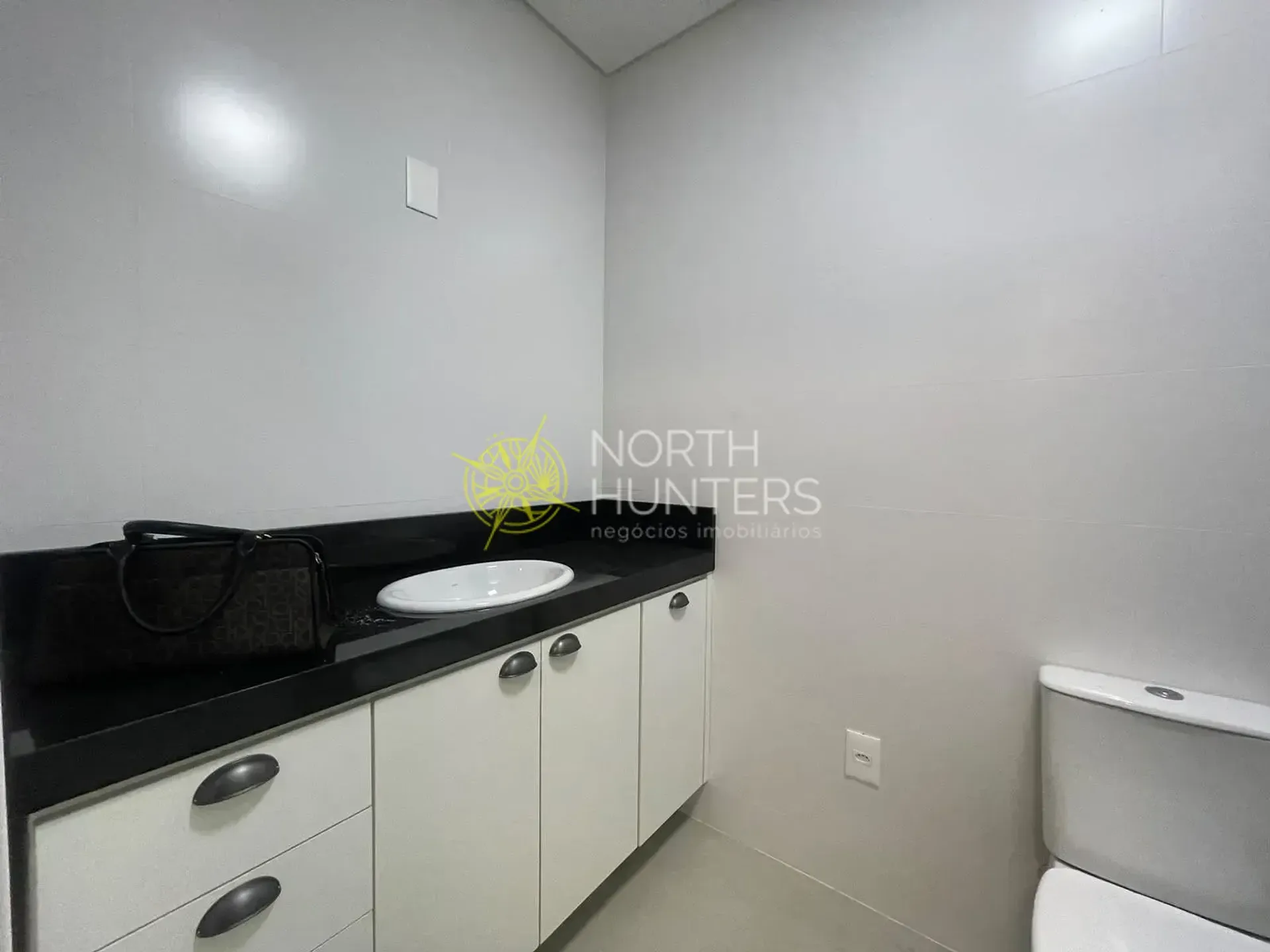2-bedroom apartment in a building with a sauna — photo 13