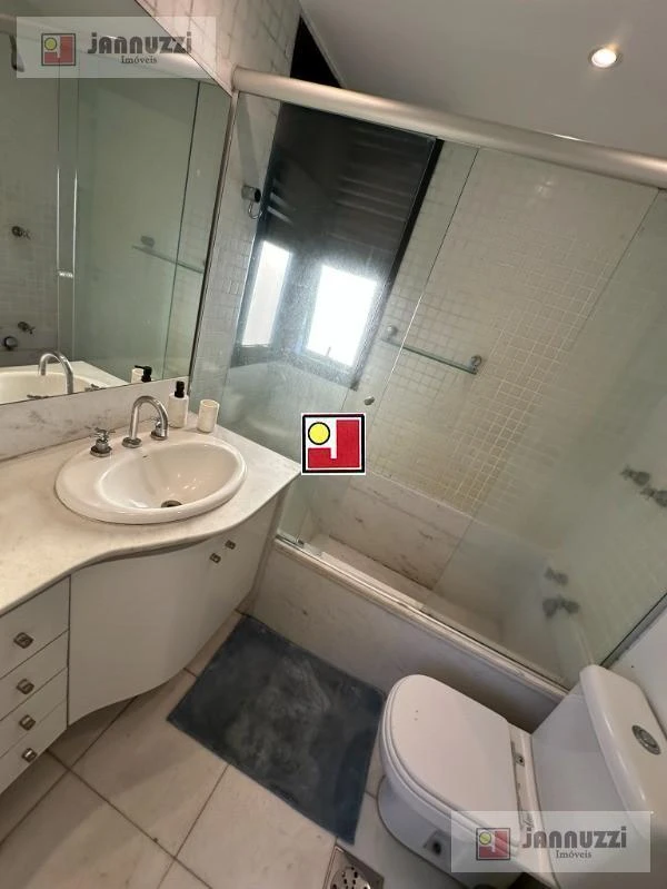 140 m² apartment with a bathtub and a water view — photo 23