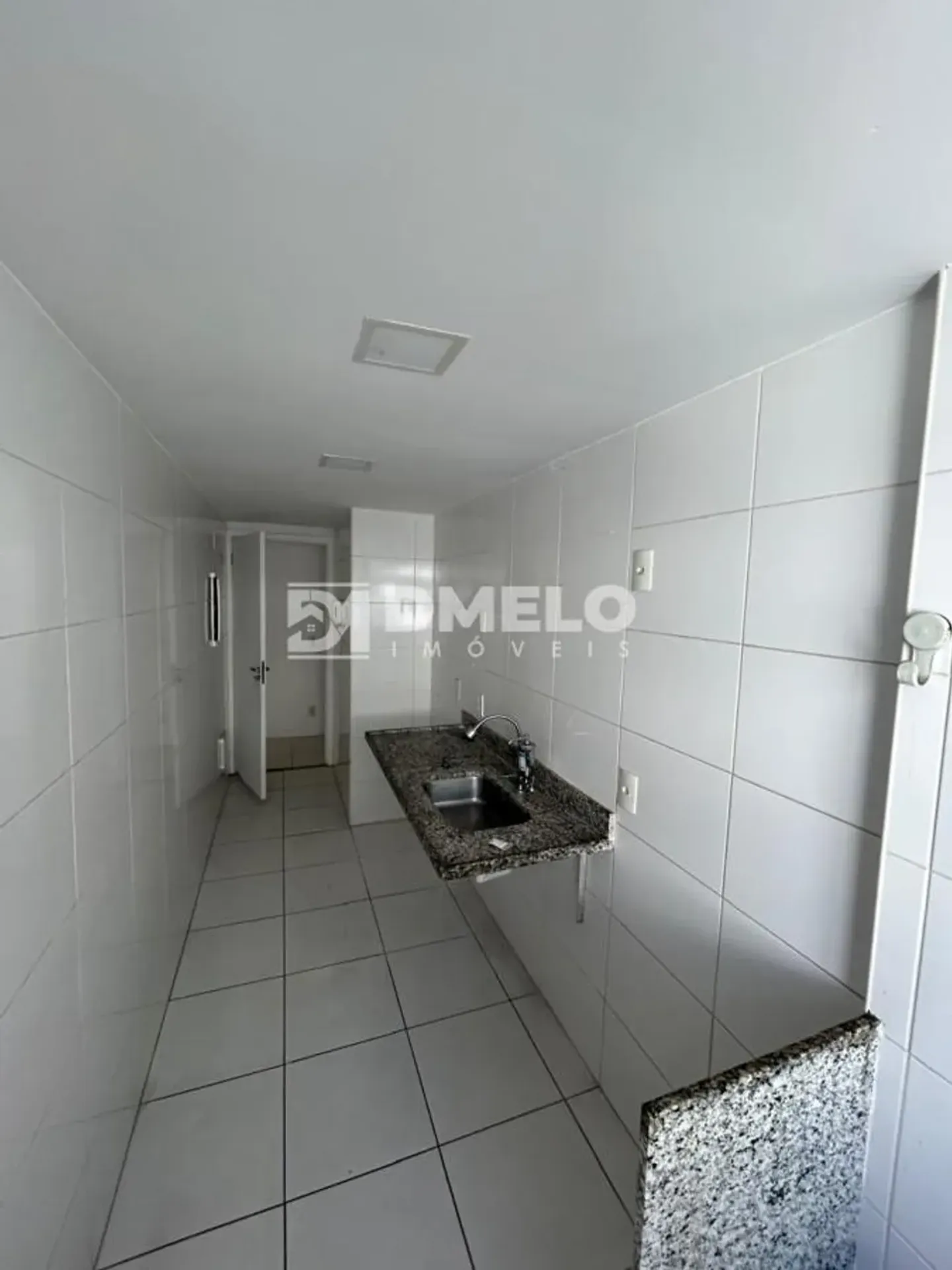 Unfurnished apartment with 3 bedrooms, 3 baths and a closed kitchen — photo 20