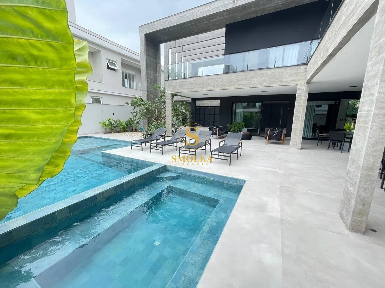 Меблированный дом 645 м² с 5 спальнями и 7 санузлами — photo 36