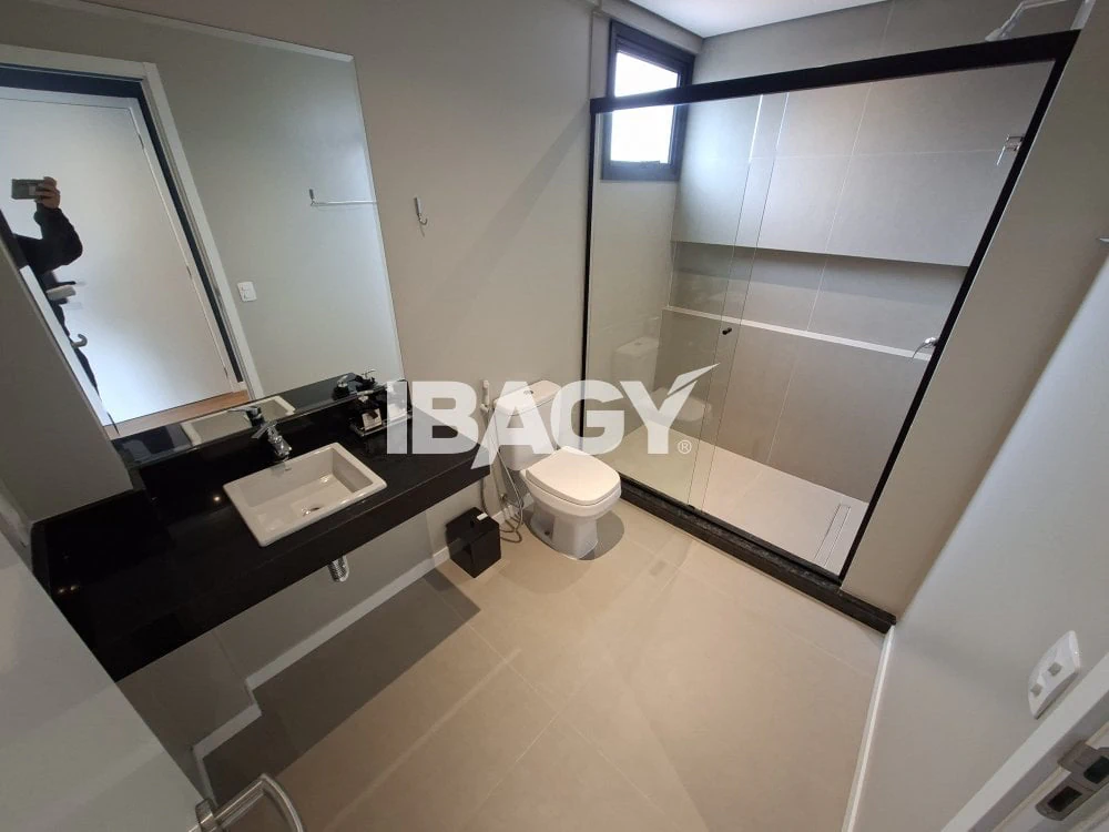 30 m² apartment with 1 bedroom and tall windows — photo 61