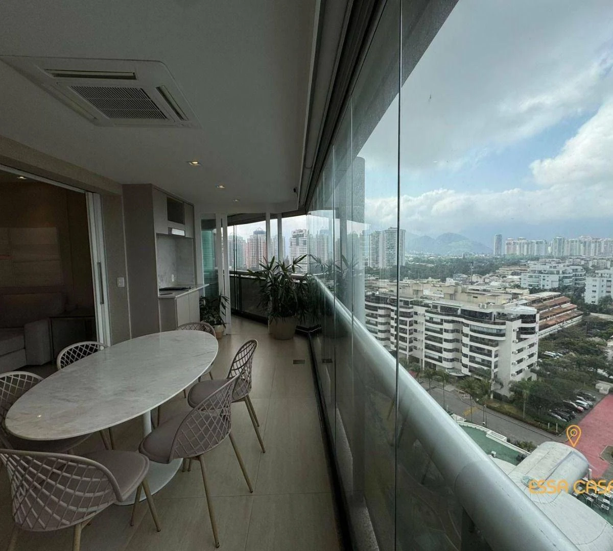 4-bedroom apartment with a water view in Rio de Janeiro — photo 2
